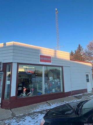 Photo 1: 118 Main Street in Lintlaw: Commercial for sale : MLS®# SK956517