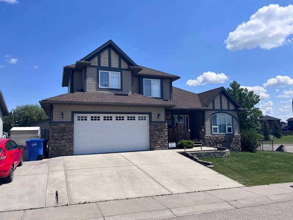 Main Photo: 602 West Highland Crescent: Carstairs Detached for sale : MLS®# A2072868