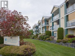 Photo 1: 201-4580 JOYCE AVE in Powell River: Condo for sale : MLS®# 17297