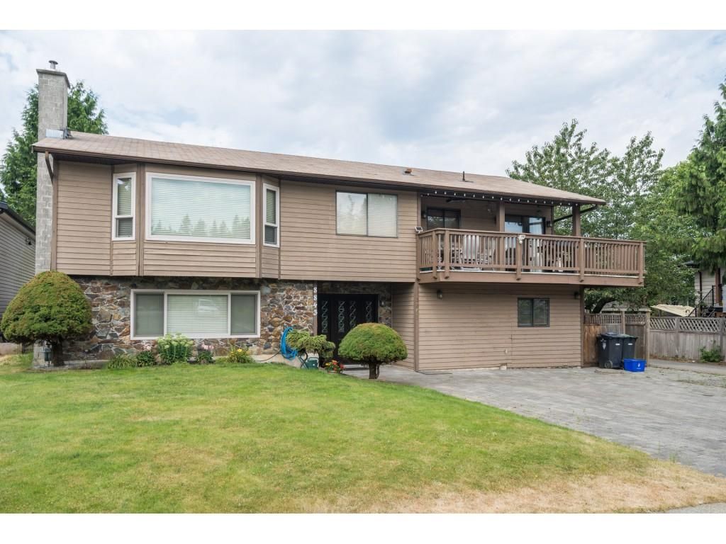 Main Photo: 8843 204A Street in Langley: Walnut Grove House for sale : MLS®# R2481339