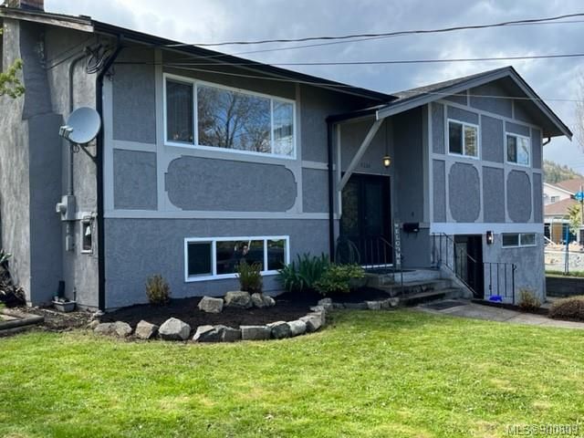 FEATURED LISTING: 4236 SHELBOURNE St Saanich