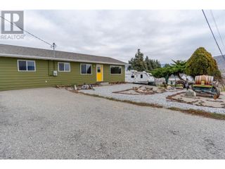 Photo 2: 370 ROAD 11 in Oliver: House for sale : MLS®# 10300710