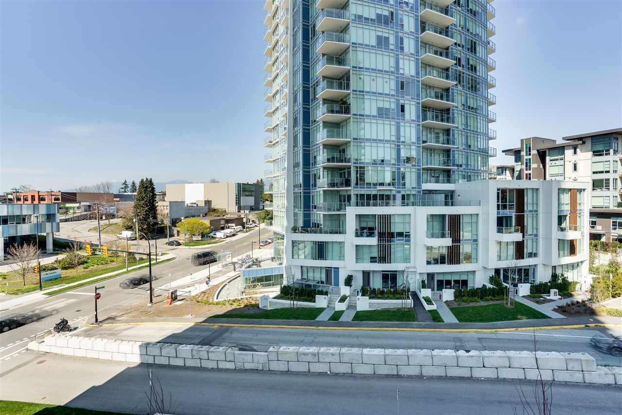 Main Photo: 903 1888 GILMORE Avenue in Burnaby: Brentwood Park Condo for sale in "Triomphe" (Burnaby North)  : MLS®# R2745911