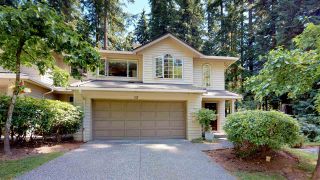 Photo 1: 12 DEERWOOD PLACE in Port Moody: Heritage Mountain Townhouse for sale : MLS®# R2184823