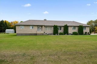 Photo 8: 18 Hay Avenue in St Andrews: R13 Residential for sale : MLS®# 202327601