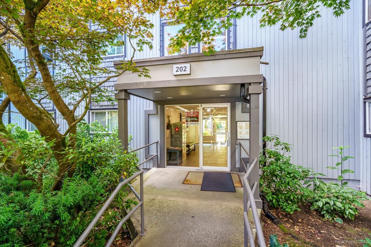 Main Photo: 234 202 WESTHILL Place in Port Moody: College Park PM Condo for sale in "WESTHILL PLACE" : MLS®# R2721945
