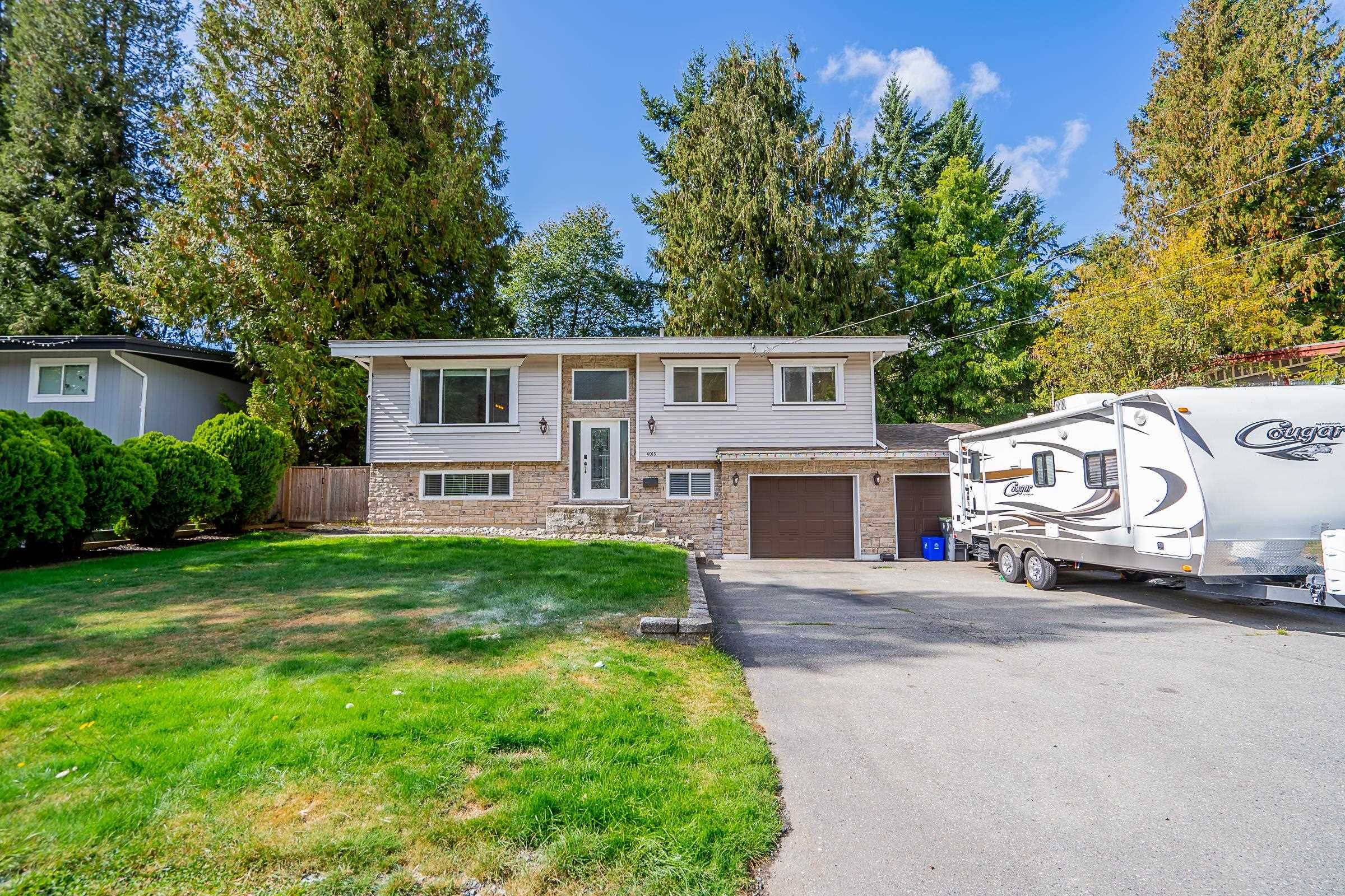 Main Photo: 4019 196A Avenue in Langley: Brookswood Langley House for sale : MLS®# R2816799