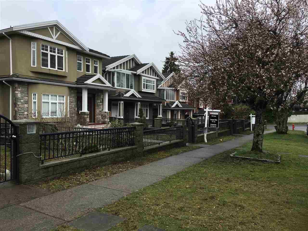 Main Photo: 5749 CREE Street in Vancouver: Main House for sale in "Main" (Vancouver East)  : MLS®# R2241377