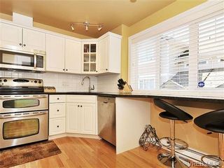 Photo 7: 3850 Stamboul St in VICTORIA: SE Mt Tolmie Row/Townhouse for sale (Saanich East)  : MLS®# 646532