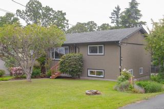 Photo 2: 875 Daffodil Ave in Saanich: SW Marigold House for sale (Saanich West)  : MLS®# 877344
