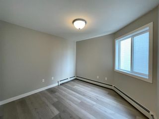 Photo 11: 317 20 Sierra Morena Mews SW in Calgary: Signal Hill Apartment for sale : MLS®# A1240832