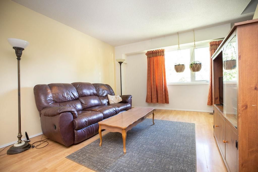 Photo 12: Photos: 80 Le Maire Street in Winnipeg: St Norbert Residential for sale (1Q)  : MLS®# 202022464