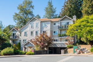 Photo 2: 303 6969 21ST Avenue in Burnaby: Highgate Condo for sale in "THE STRATFORD" (Burnaby South)  : MLS®# R2725090