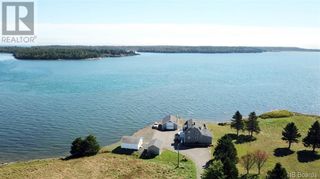 Photo 2: 72 Thoroughfare Road in Grand Manan: House for sale : MLS®# NB081398