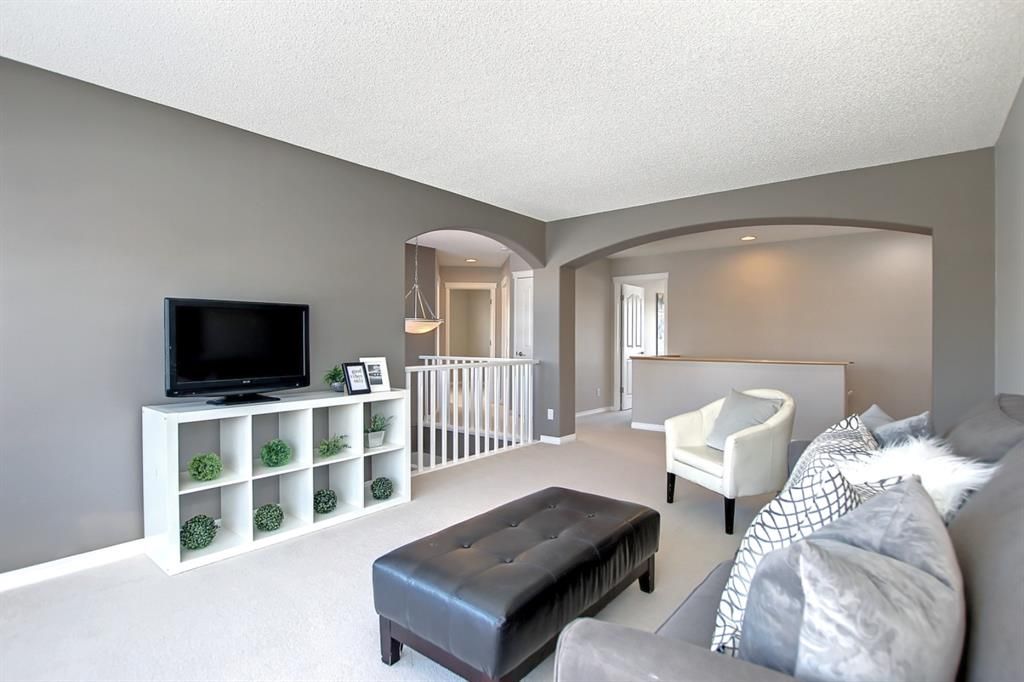 Photo 30: Photos: 158 Springbluff Heights SW in Calgary: Springbank Hill Detached for sale : MLS®# A1186976