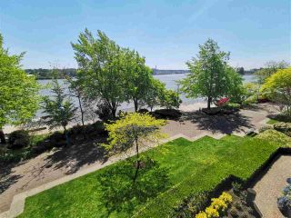 Photo 8: 305 5 K DE K Court in New Westminster: Quay Condo for sale in "Quayside Terrace" : MLS®# R2366534