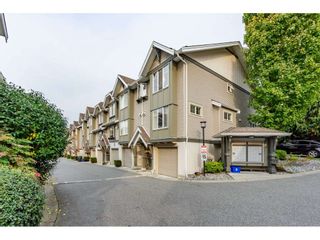 Photo 1: 68 6651 203 Street in Langley: Willoughby Heights Townhouse for sale in "Sunscape" : MLS®# R2504661