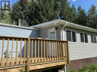 Photo 2: 6446 LYNX ROAD in 100 Mile House: House for sale : MLS®# R2866341