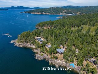 Photo 3: 2515 Irene Bay in Pender Island: GI Pender Island House for sale (Gulf Islands)  : MLS®# 909307