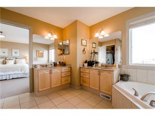 Photo 18: 76 STRATHLEA Place SW in Calgary: Strathcona Park House for sale : MLS®# C4092293