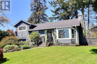 Photo 1: 549 Cheetah Crt in Comox: House for sale : MLS®# 932717