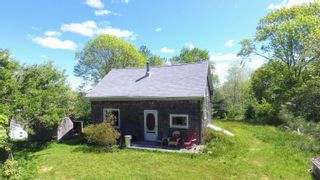 Photo 1: 4852 Sandy Point Road in Jordan Ferry: 407-Shelburne County Residential for sale (South Shore)  : MLS®# 202212563
