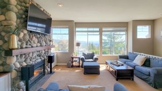 Photo 4: 13 2979 PANORAMA Drive in Coquitlam: Westwood Plateau Townhouse for sale in "Deer Crest Estates" : MLS®# R2763701