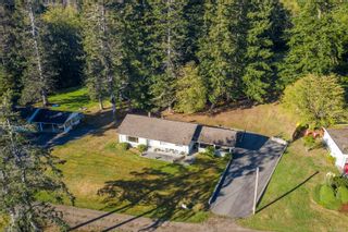Photo 2: 6039 S Island Hwy in Union Bay: CV Union Bay/Fanny Bay House for sale (Comox Valley)  : MLS®# 855956