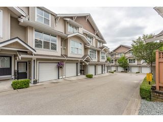 Photo 2: 72 20460 66 Avenue in Langley: Willoughby Heights Townhouse for sale in "Willow Edge" : MLS®# R2289948