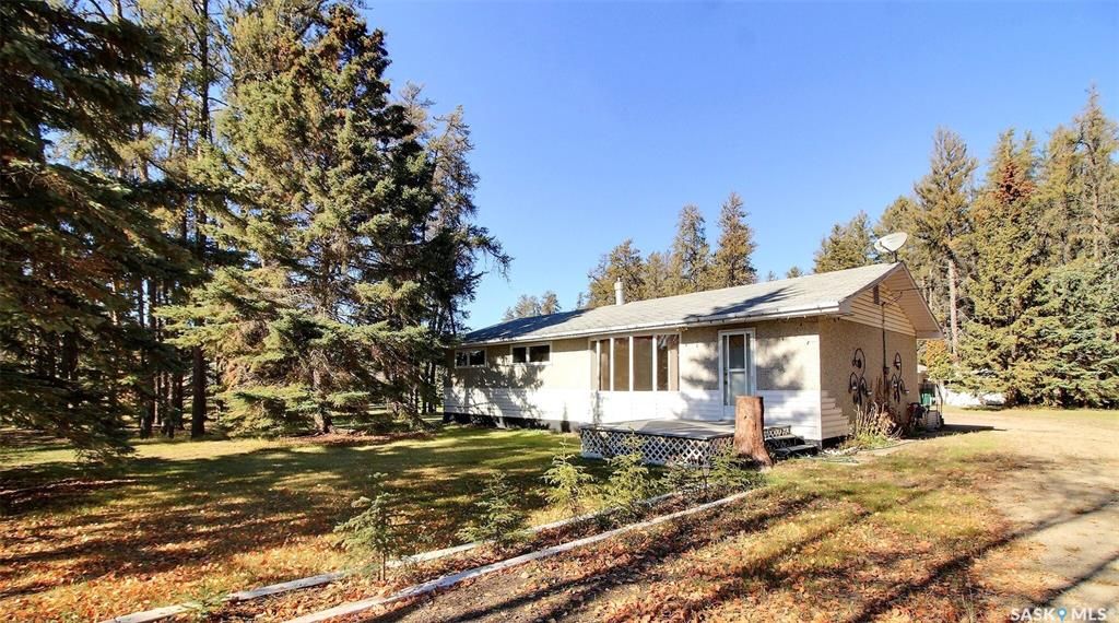 Main Photo: 4121 Forest Drive in Buckland: Residential for sale (Buckland Rm No. 491)  : MLS®# SK910520