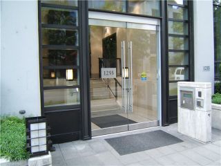 Photo 3: 2306 1255 SEYMOUR Street in Vancouver: Downtown VW Condo for sale in "ELAN" (Vancouver West)  : MLS®# V839228