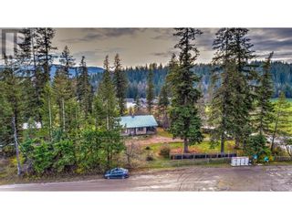 Photo 1: 11 Gardom Lake Road in Enderby: House for sale : MLS®# 10310695