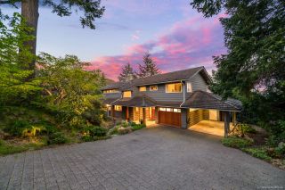 Main Photo: 6226 SUMMIT Avenue in West Vancouver: Gleneagles House for sale : MLS®# R2882883