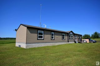Photo 2: 2005 TWP RD 563: Rural Lac Ste. Anne County Manufactured Home for sale : MLS®# E4301825
