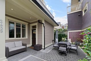 Photo 1: 2439 W 5TH Avenue in Vancouver: Kitsilano Townhouse for sale (Vancouver West)  : MLS®# R2722808