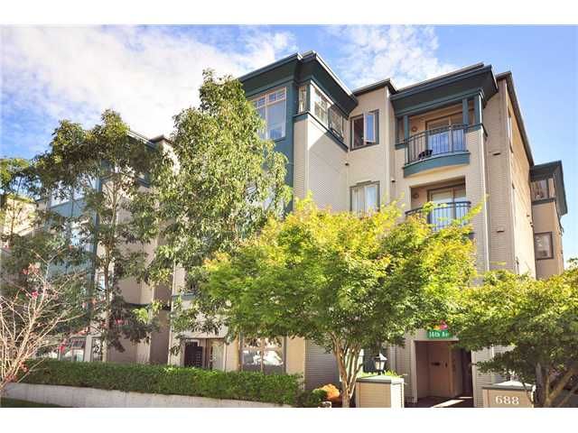 Main Photo: 208 688 E 16TH Avenue in Vancouver: Fraser VE Condo for sale in "VINTAGE EAST SIDE" (Vancouver East)  : MLS®# V850110