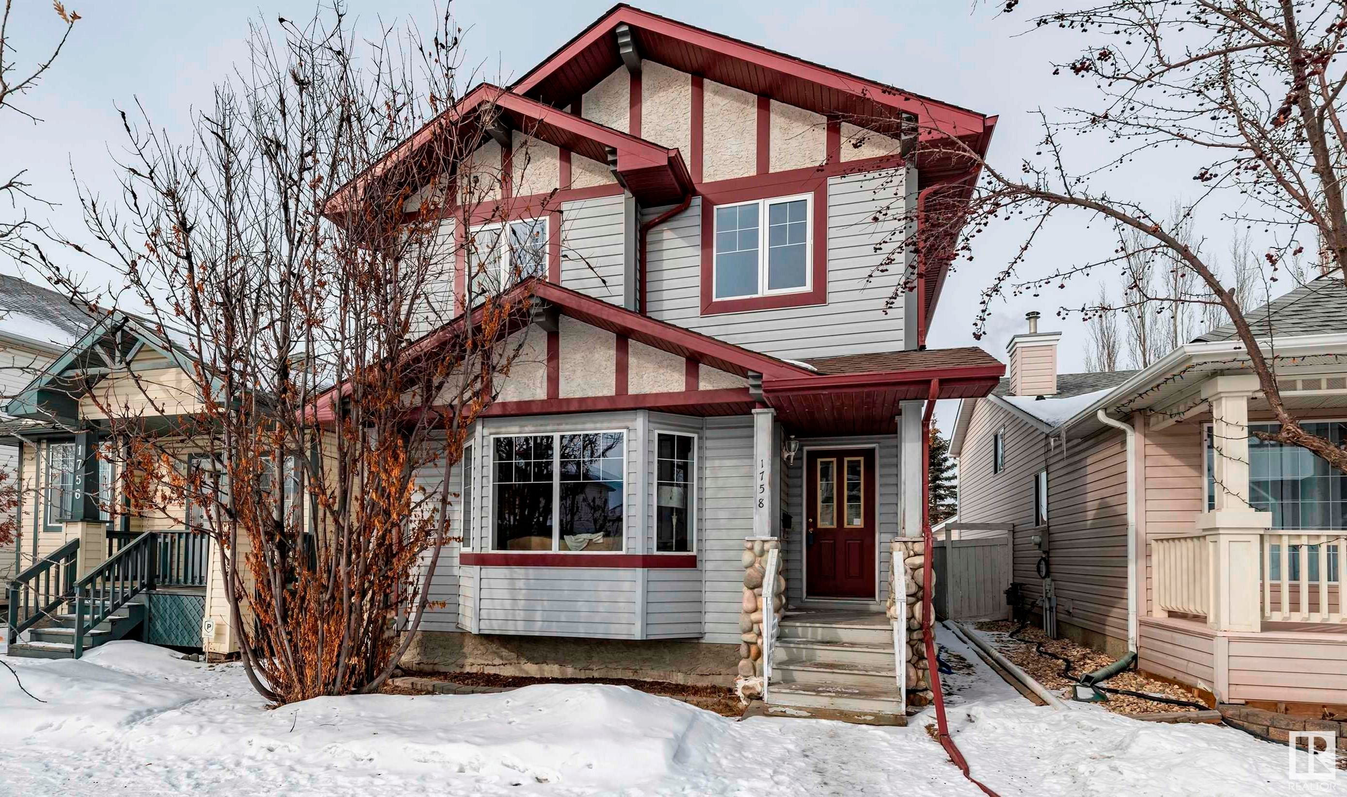 Main Photo: 1758 TURVEY Bend in Edmonton: Zone 14 House for sale : MLS®# E4331375