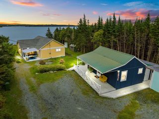 Photo 1: 1824 Crowell Road in East Lawrencetown: 31-Lawrencetown, Lake Echo, Port Residential for sale (Halifax-Dartmouth)  : MLS®# 202319359