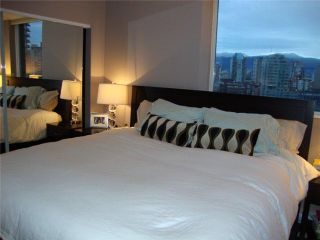 Photo 5: 2106 583 BEACH Crescent in Vancouver: False Creek North Condo for sale in "PARKWEST II" (Vancouver West)  : MLS®# V839365
