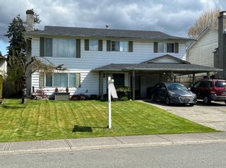 Photo 1: 9556 212B STREET in Langley: Walnut Grove House for sale : MLS®# R2696173
