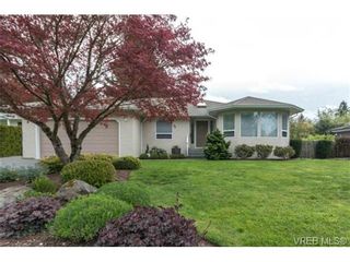 Photo 1: 6247 Rodolph Rd in VICTORIA: CS Tanner House for sale (Central Saanich)  : MLS®# 728007