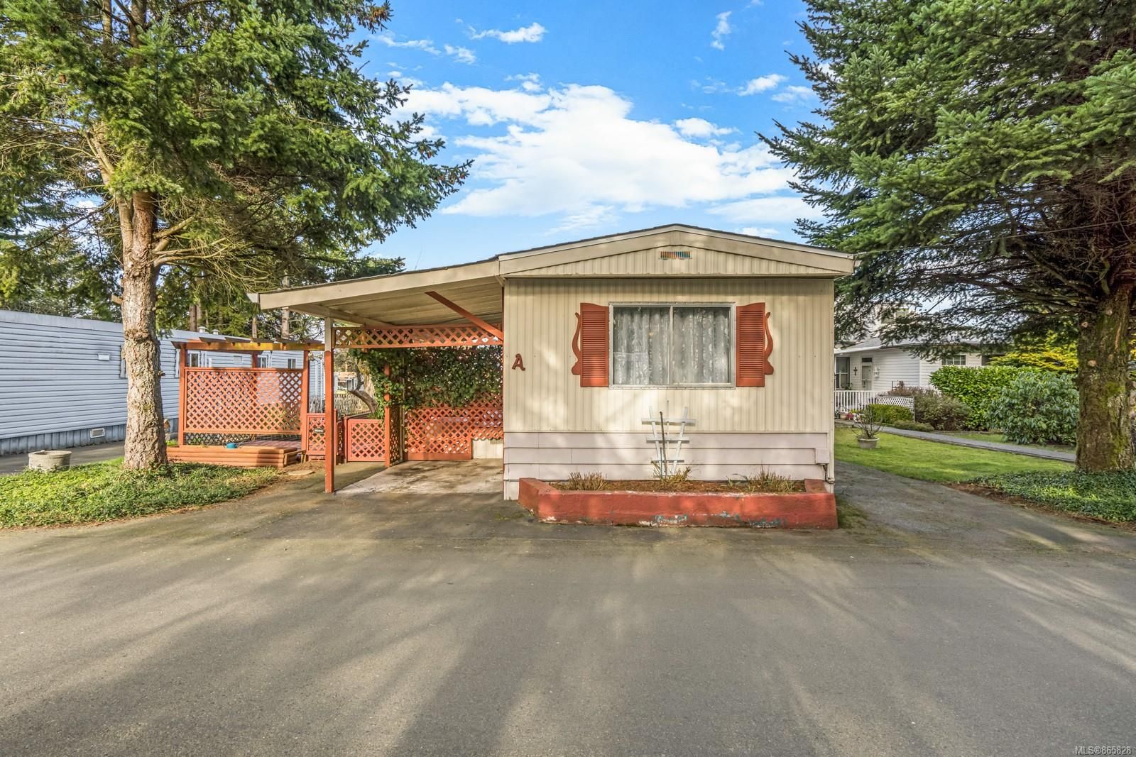 Main Photo: A 1359 Cranberry Ave in Nanaimo: Na Chase River Manufactured Home for sale : MLS®# 865828