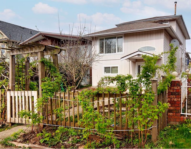 FEATURED LISTING: 119 52ND Avenue East Vancouver