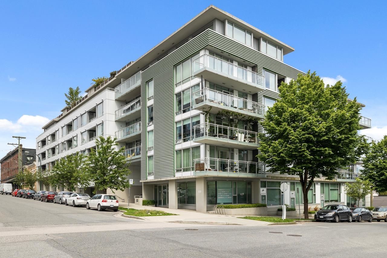 Main Photo: 622 289 E 6TH Avenue in Vancouver: Mount Pleasant VE Condo for sale in "SHINE" (Vancouver East)  : MLS®# R2708054