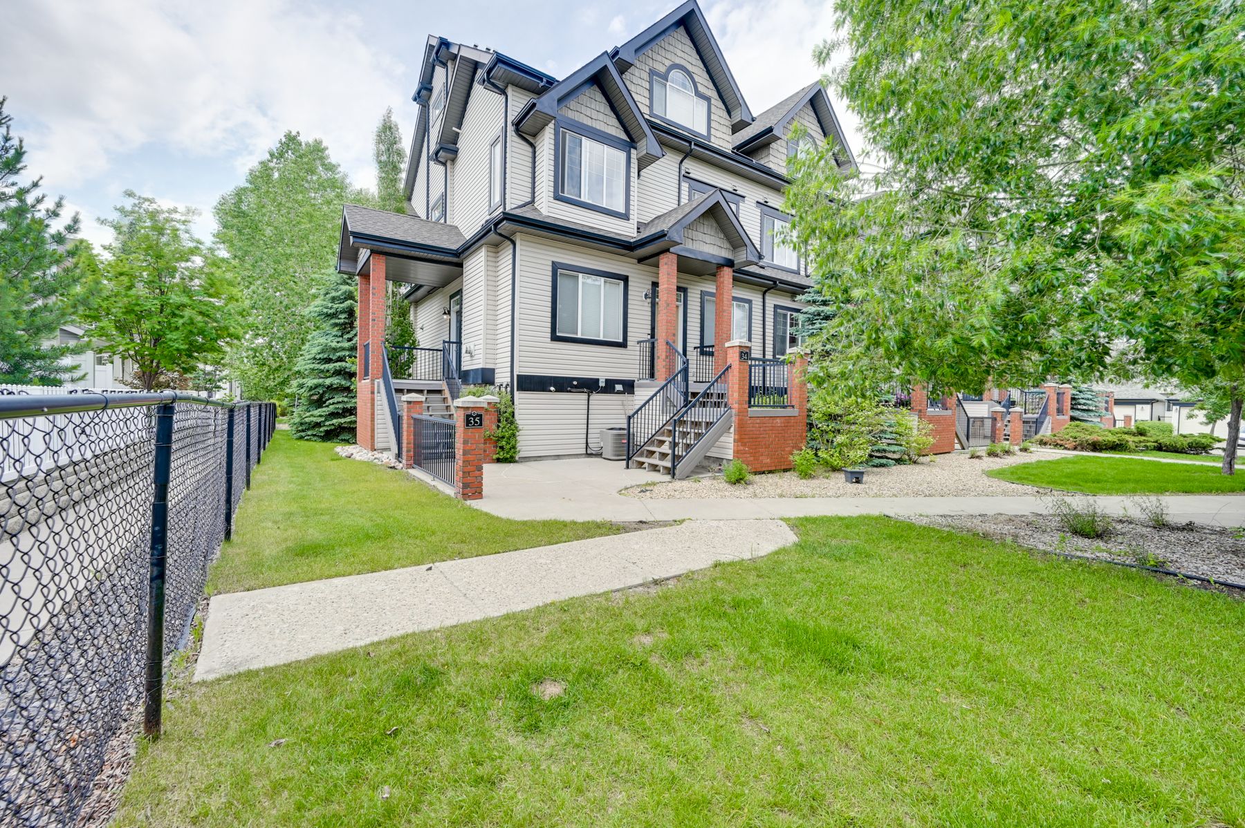 Main Photo: 35 4821 Terwillegar Common NW in Edmonton: House for sale