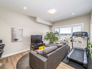 Photo 10: 120 Crestridge Common SW in Calgary: Crestmont Row/Townhouse for sale : MLS®# A2038005