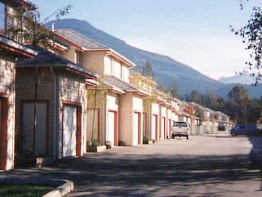 Main Photo: 69 40200 GOVERNMENT ROAD in : Garibaldi Estates Townhouse for sale : MLS®# V009887