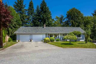 Photo 1: 1524 CYPRESS Way in Gibsons: Gibsons & Area House for sale in "WOODCREEK PARK" (Sunshine Coast)  : MLS®# R2094011