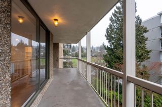 Photo 14: 401 1390 DUCHESS Avenue in West Vancouver: Ambleside Condo for sale in "WESTVIEW TERRACE" : MLS®# R2855169