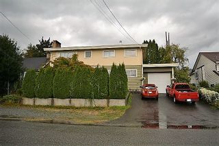 Photo 1: 33123 6TH AVENUE in Mission: Mission BC House for sale : MLS®# R2205995